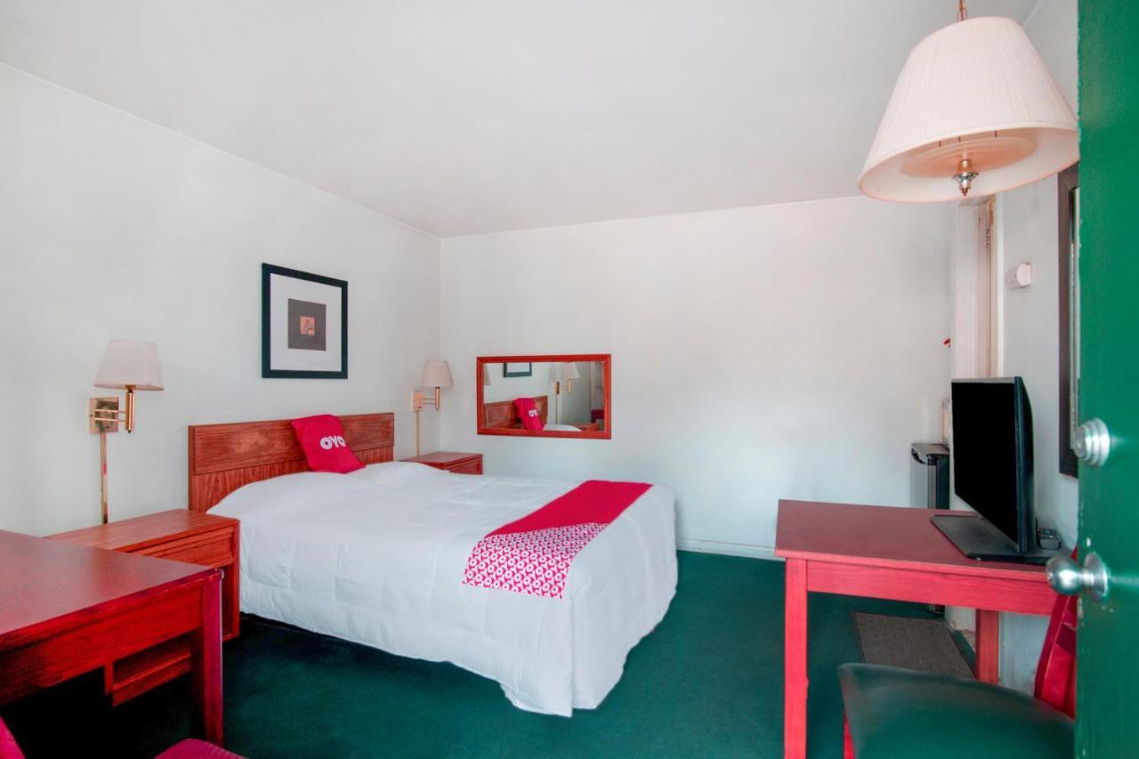 Oyo Hotel Dalton Pa I-81 Craig Bagian luar foto